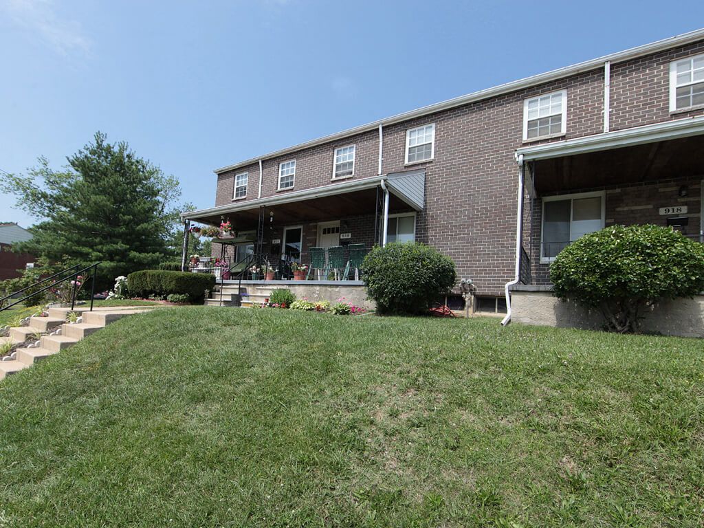 Foxridge Townhomes Image 22